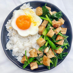 ข้าวหมูกรอบคะน้าผัดน้ำมันหอย