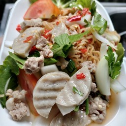 ยำมาม่า