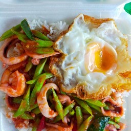 แม่นางลูกชิ้นทอด และ อาหารตามสั่ง บ้านลำภู