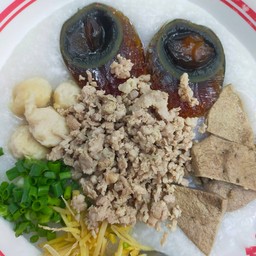 โจ๊กหมู+ไข่เยี่ยวม้า