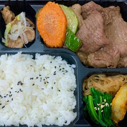 Wagyu A4,A5 yakiniku Lunch box(和牛焼肉弁当)