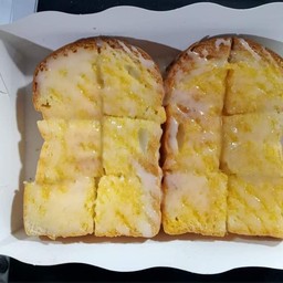 ปังปิ้งเนยฉ่ำราดนม