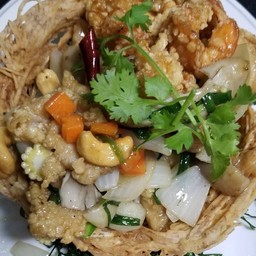 กระเช้าสุพรรณ