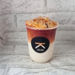 mordern&classic cafe คาราเมลไข่มุกและกาแฟสด พัทยา