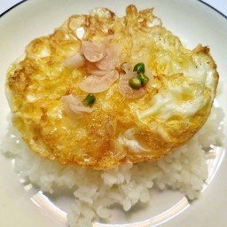ข้าวญี่ปุ่นไข่ดาวสองฟอง