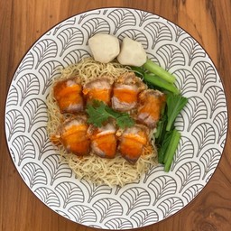 บะหมี่หมูกรอบ