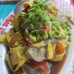 ตำหน่อไม้กุ้งสด