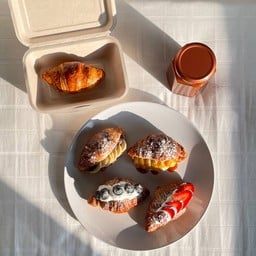 Doublew haus Croissant & Croffle (ครัวซองและครอฟเฟิล) 🛖