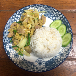 ข้าวผัดผงกะหรี่ ตาฟลุ๊ค