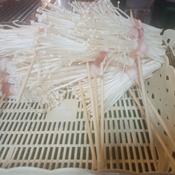 โชคดีหม่าล่าตลาดตะวันนา