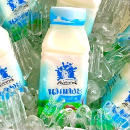 นมแพะขวด