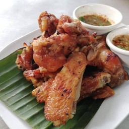 ปีกไก่ย่าง