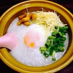 โจ๊กหมูใส่ไข่