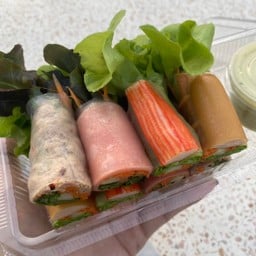 สลัดโรล ลุยสวน ร้านสลัดคุณยาย