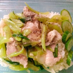 หมูผัดพริกหยวก