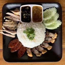 ข้าวมันไก่+หมูกรอบ
