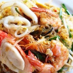ผัดไทยทะเล