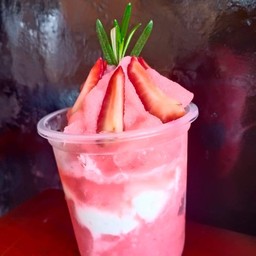 สตอว์เบอร์รี่สมูทตี้