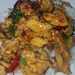 กะพราหมูชิ้นราดข้าว