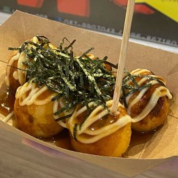 TAKO BAR Takoyaki Khun Phan Market (Sam Phran Intersection) Khun Phaen Market