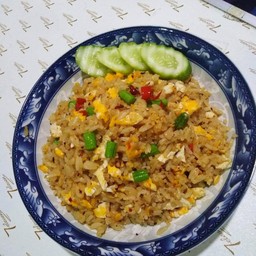 ข้าวผัดไข่นรกแตก