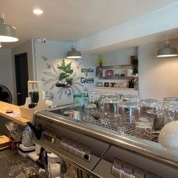 Beans and Green ลานไม้ ประชาอุทิศ 32