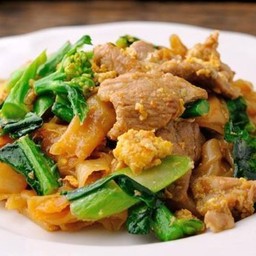 ผัดซีอิ๊วหมู