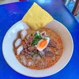 ร้านก๋วยเตี๋ยวต้มยำหน้าซีเจ