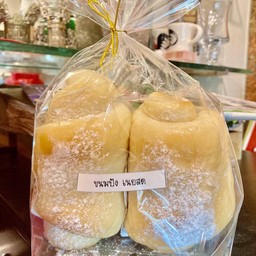 ขนมปังเนยสด