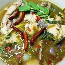 ปลาช่อนต้มใบมะขาม