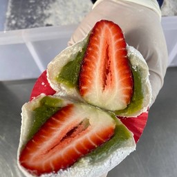 ไดฟูกุสตอเบอรี่ไซร์xL 2สตอเบอรี่ใหญ่มาก