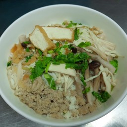 ข้าวต้มเครื่อง