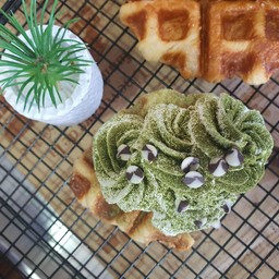 คอฟเฟิลวิปปิ้งครีมมัชฉะ