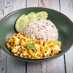 ข้าวหมูกรอบคั่วพริกเกลือ