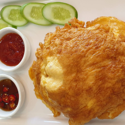 ข้าวไข่เจียวไก่สับ Rice with chicken omelet