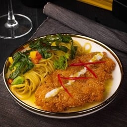 สปาเก็ตตี้แกงเขียวหวานไก่กรอบ