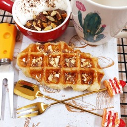 น้ำผึ้งโรยอัลมอนด์