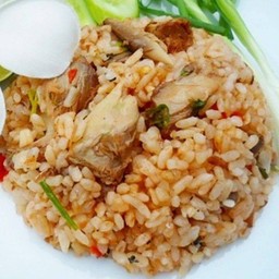 ข้าวผัดปลากระป๋อง