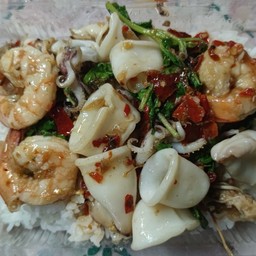 ข้าวกะเพราทะเล
