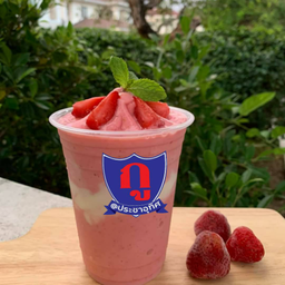 สตอเบอร์รี่โยเกิร์ต Strawberry yogurt