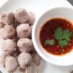 ลูกชิ้นปิ้ง