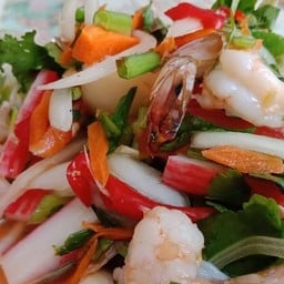 ยำแซ่บ เจ๊เปีย - ตลาดโกสุมรวมใจ ล็อค D040 ตลาดโกสุมรวมใจ