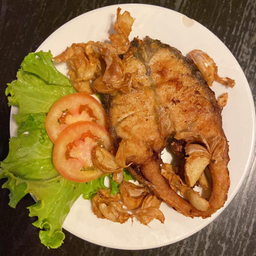 ปลากะพงทอดกระเทียม