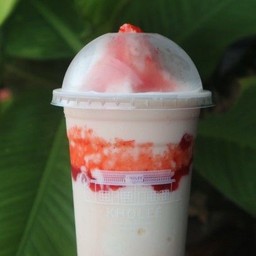 นมสดสตอเบอรี่ปั่น