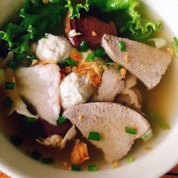 ครัวอินเตอร์...ต้มเส้นญวณทะเล/นมหมีปั่น/ปอแป๊ะ/แหนมเนือง