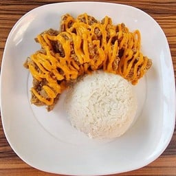 วีณา พิซซาเรีย & ชิคเก้นเช็ค แยกสะเมิง-หางดง