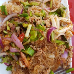 ลาบวุ้นเส้น