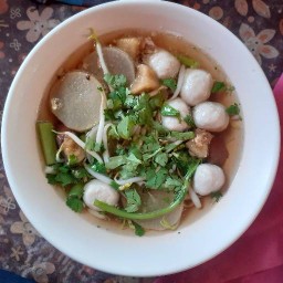ร้านก๋วยเตี๋ยวป้ากัลยา(หมู่บ้านสวนแก้ว)