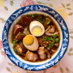 ก๋วยจั๊บน้ำข้น(พิเศษๆ)เพิ่มทุกอย่าง
