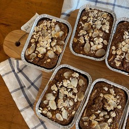 เค้กโอ๊ตกล้วย อัลมอนด์ แครนเบอร์รี่